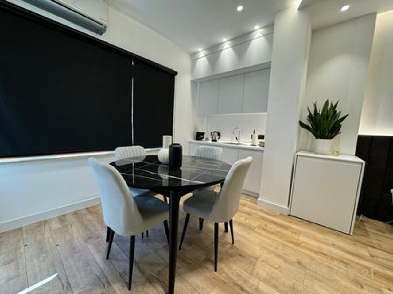 Monolocale arredato in vendita a Willson Square