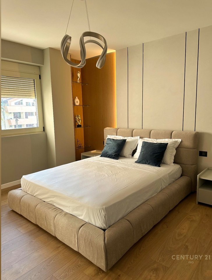 Shitet apartament modern 1+1 ne zonen e plazhit, Durres!