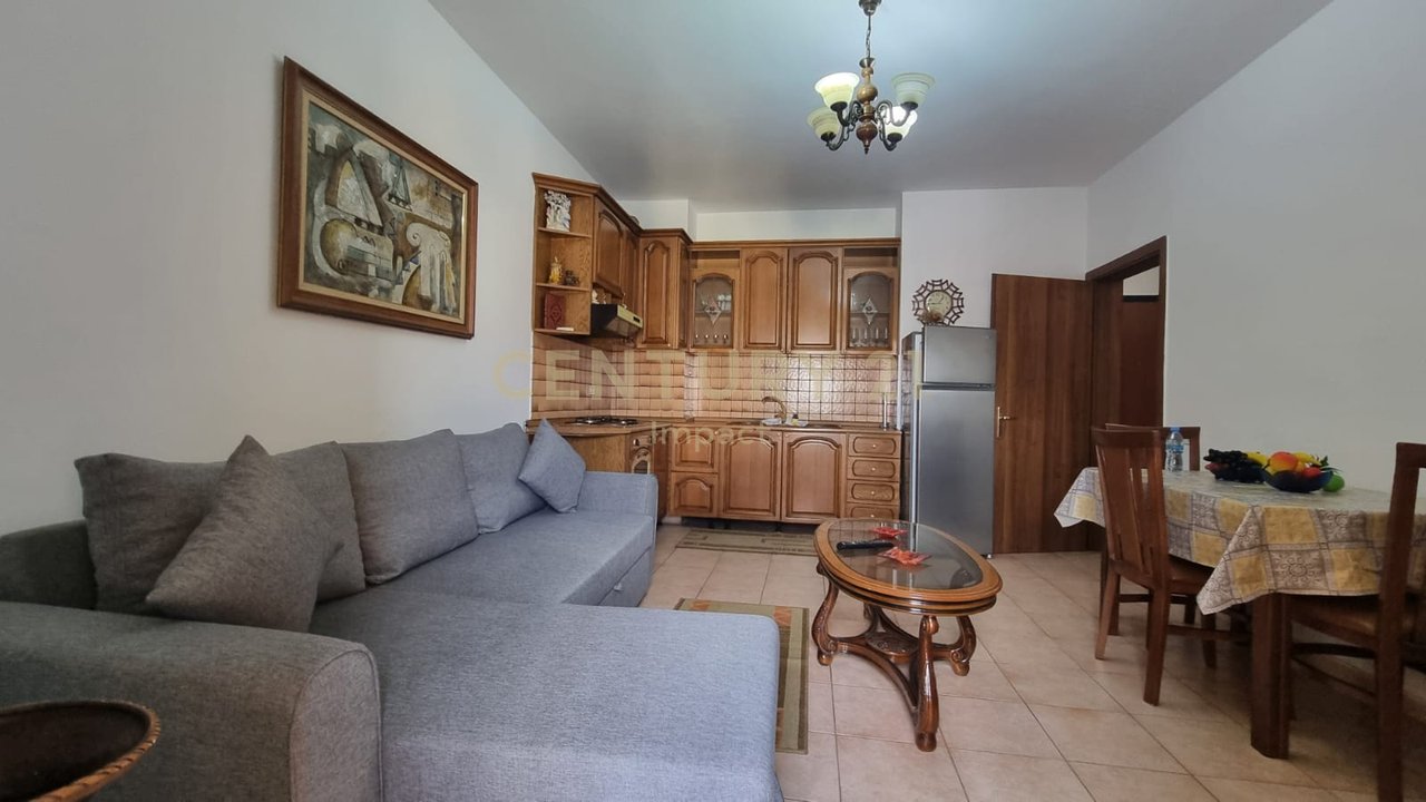 1+1 Apartment for Rent on Rruga e Dibrës, Tirana - 450€ | 60 m²