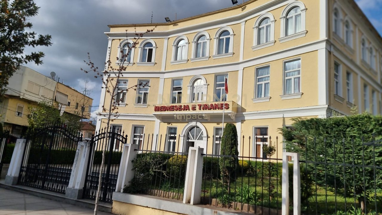 1+1 Apartment for Rent on Rruga e Dibrës, Tirana - 450€ | 60 m²