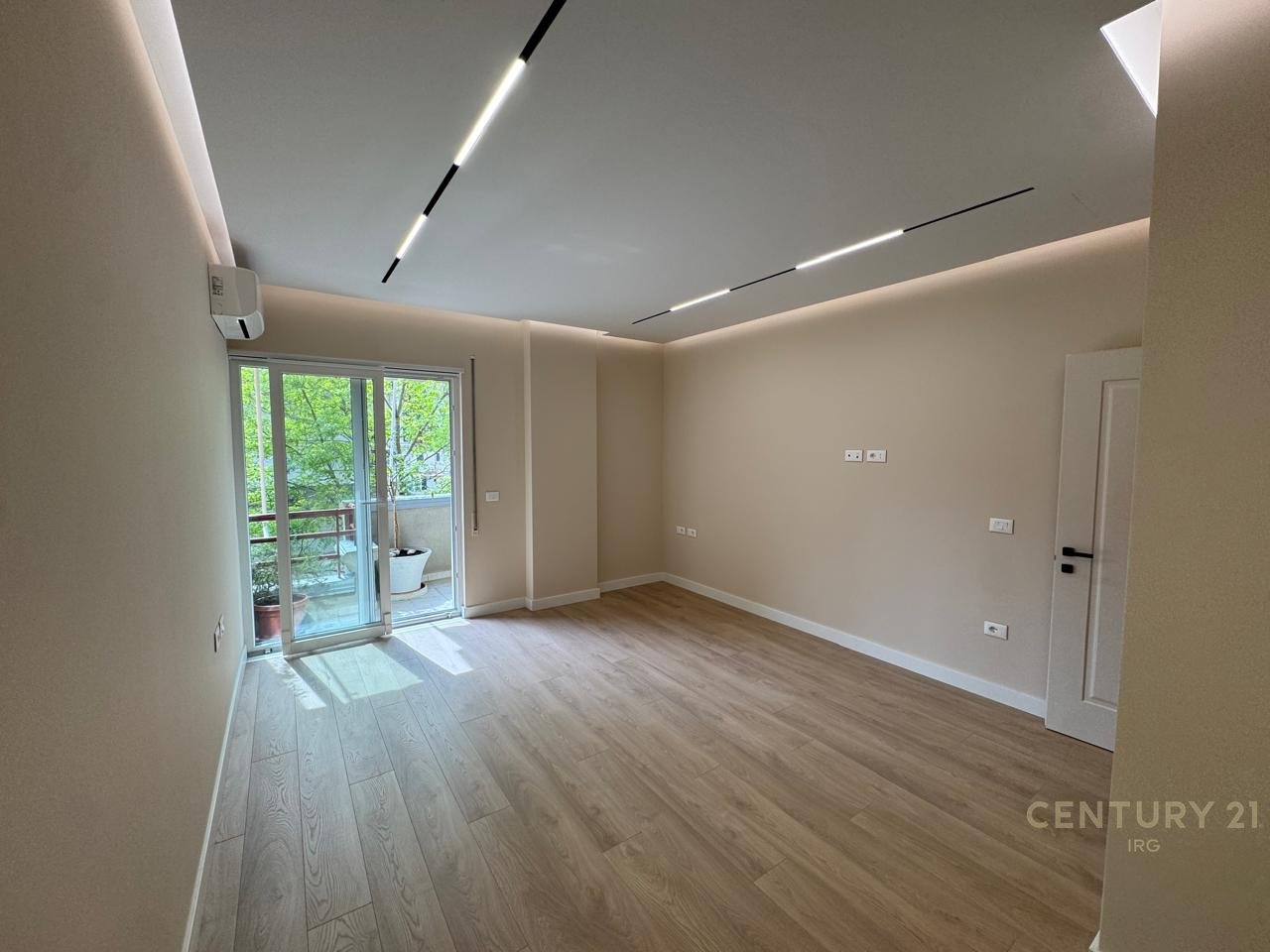 AMBIENT ELITAR ZYRASH PER QIRA!