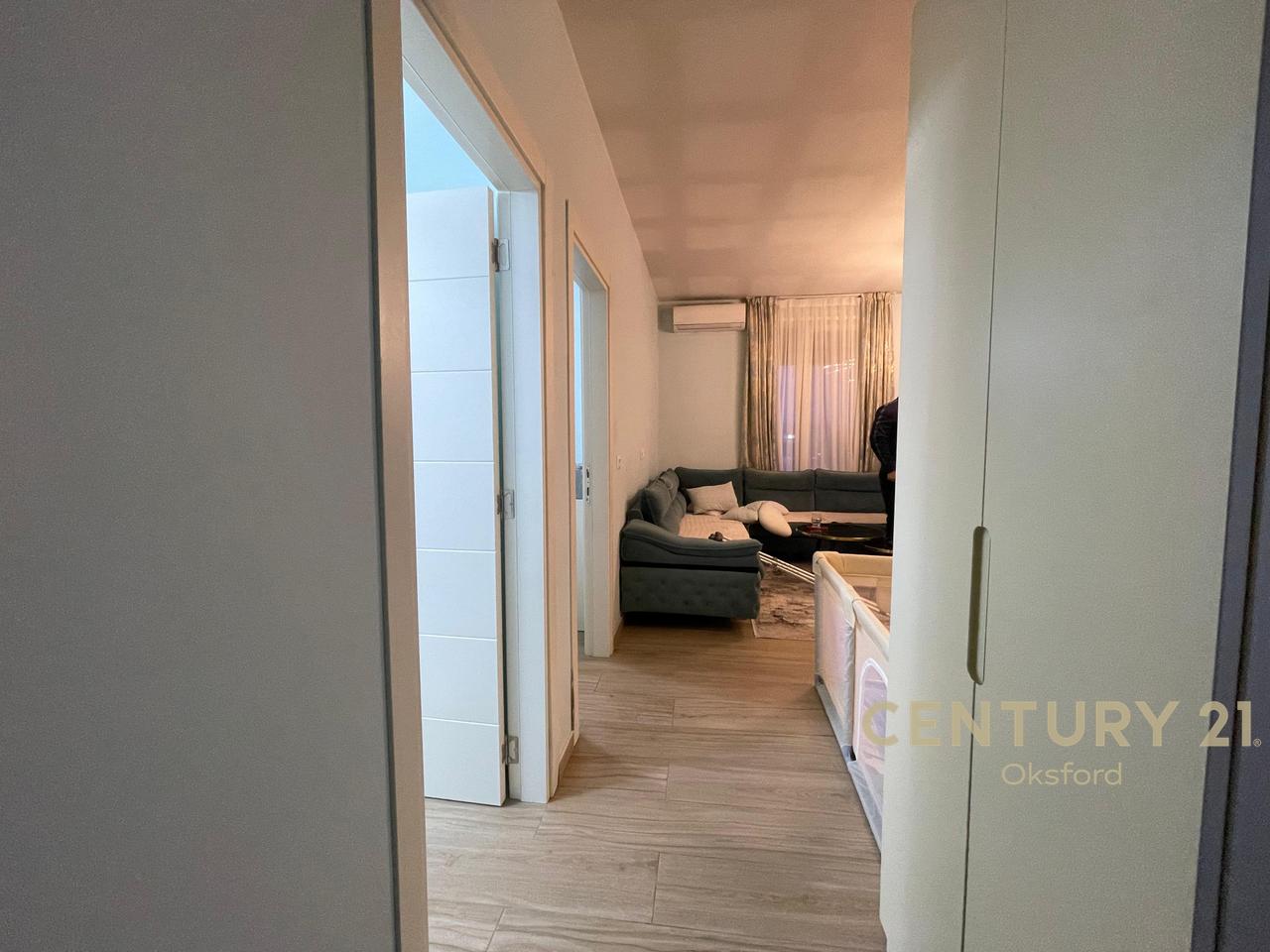 SHITET APARTAMENT 2+1 TE SHKOLLA E BASHKUAR