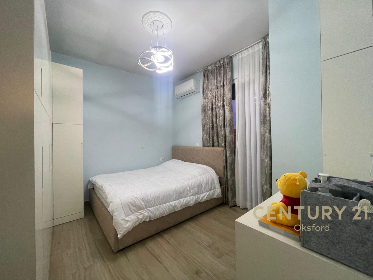 SHITET APARTAMENT 2+1 TE SHKOLLA E BASHKUAR