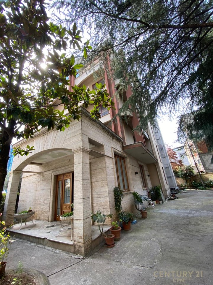 EXCLUSIVE! WE RENT BUSINESS PREMISES 5 FLOORS NEAR THE LAST STATION OF NEW TIRANA