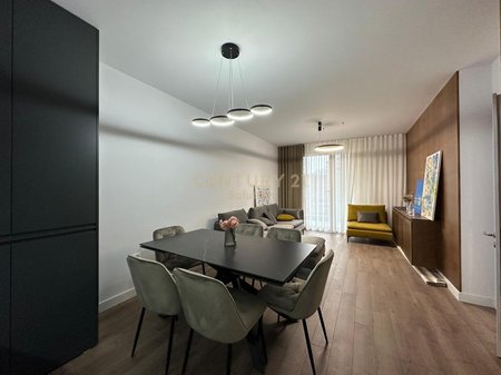 JAPIM ME QIRA APARTAMENT MODERN 2+1+2 TUALETE PRANE OZONE, ASTIR!