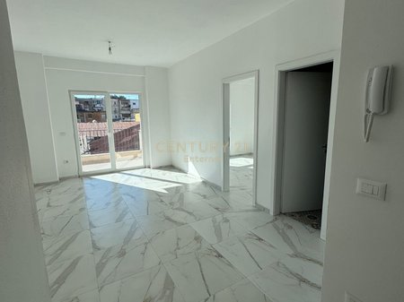 Aura Complex - Appartamento Investito 1+1 per Ufficio in Via Dritan Hoxha