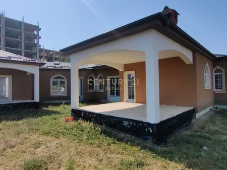 🏡 Shitet Vilë 1-Katëshe ne Pogradec 🌅