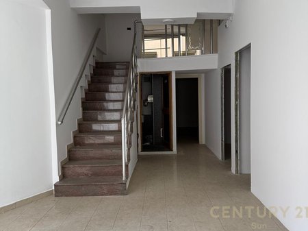 Ambient Komercial për Shitje në Shkolla e Baletit,