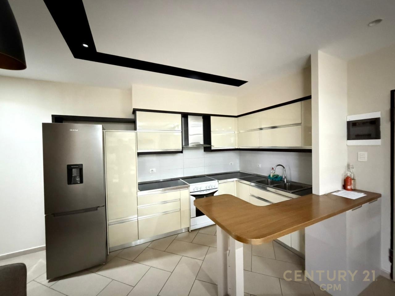 APARTAMENT 2+1 PER QIRA TEK LIQENI THATE!