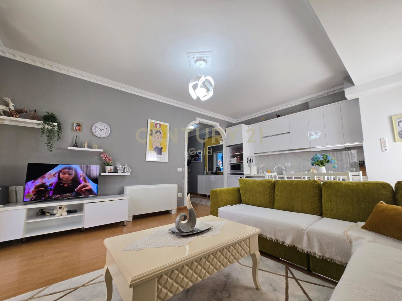 APARTMENT 1+1 FOR SALE WITH SEA VIEW ON THE PROMENADE, VLORE !