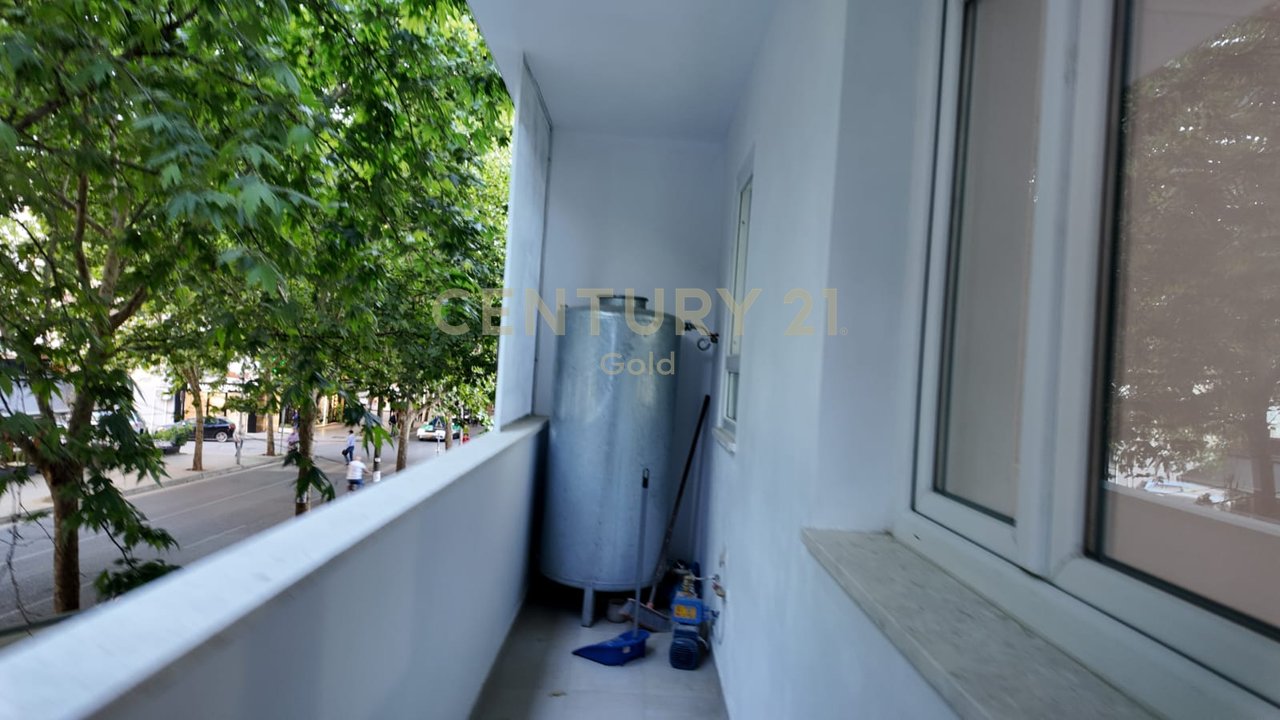 JEPET ME QIRA APARTAMENT 1+1 PRANE XHAMLLIKUT !