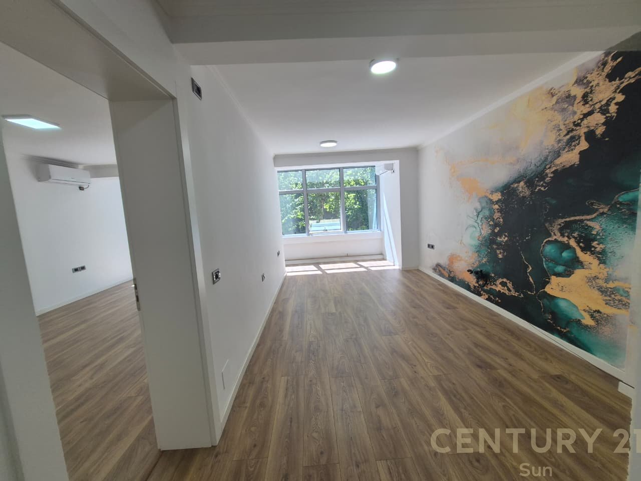 Jepet ambient zyre me qira – 80 m² | Zona 21 Dhjetori prane Garden Building!
