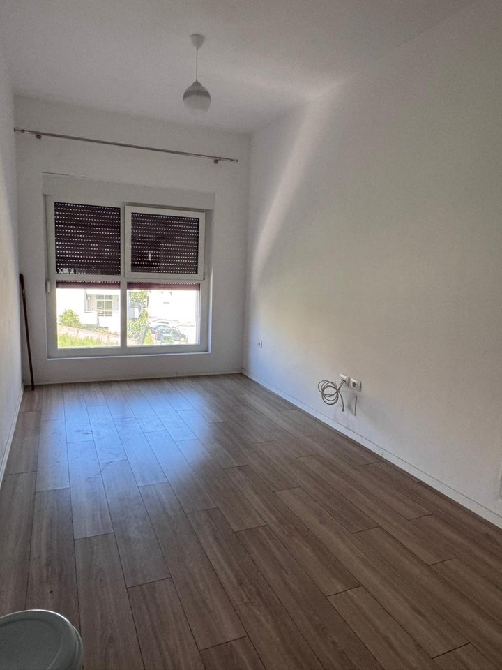 2+1 Apartment for Rent in Ali Demi, Tirana - 350€ | 72 m²