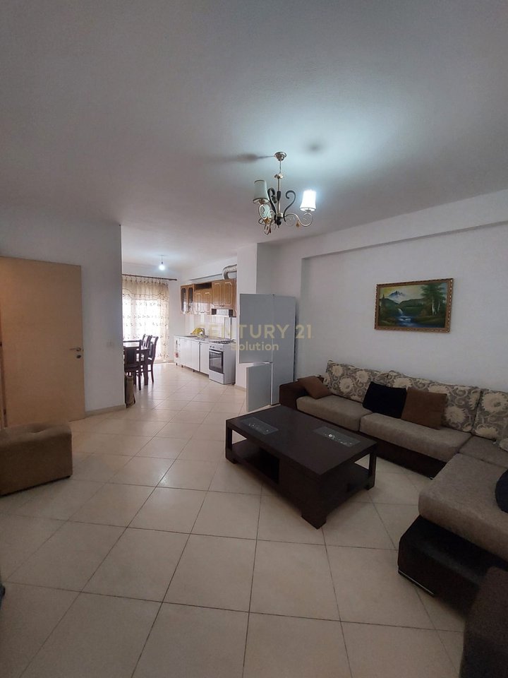 APARTAMENT 2+1+2 PER QIRA TEK VILA-L !