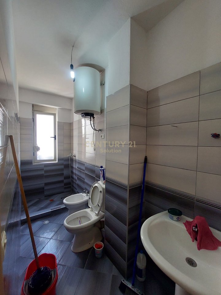 APARTAMENT 2+1+2 PER QIRA TEK VILA-L !