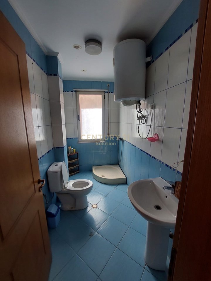APARTAMENT 2+1+2 PER QIRA NE ASTIR!