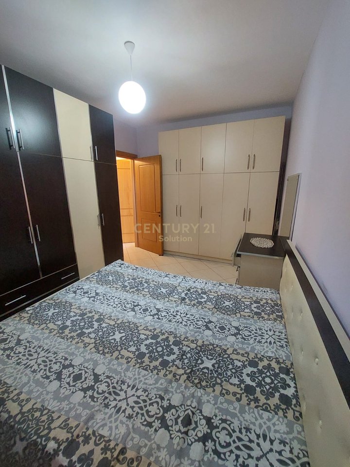 APARTAMENT 2+1+2 PER QIRA NE ASTIR!