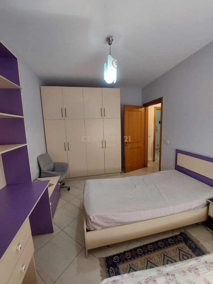 APARTAMENT 2+1+2 PER QIRA NE ASTIR!