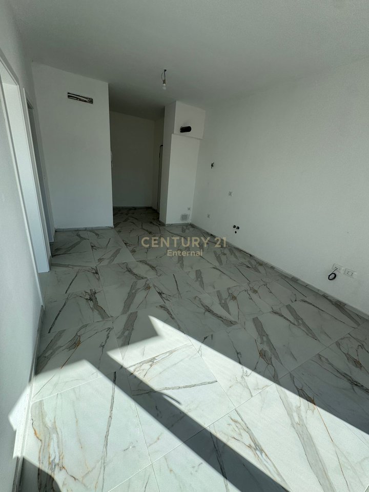 Aura Complex - Appartamento Investito 1+1 per Ufficio in Via Dritan Hoxha
