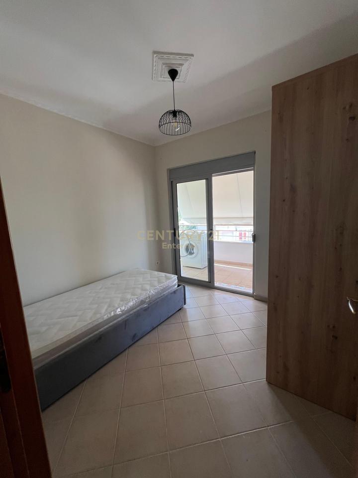 Apartament 3+1+2 Me Qira te Fresku, Tiranë