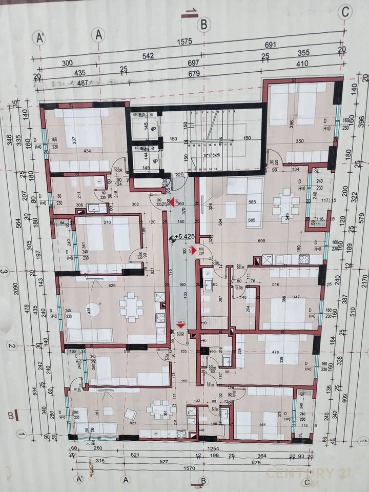 Shitet apartament 2+1 prane Shkolles Kuqe!