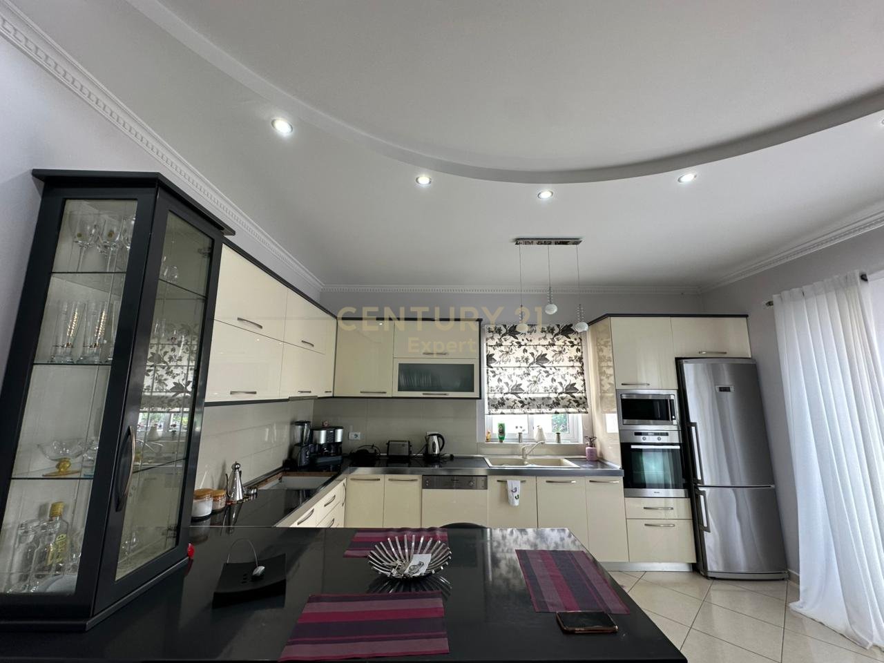 Apartament 3+1+2 Per Qira Tek Vilat Gjermane.
