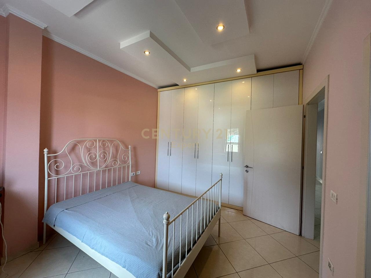 Apartament 3+1+2 Per Qira Tek Vilat Gjermane.