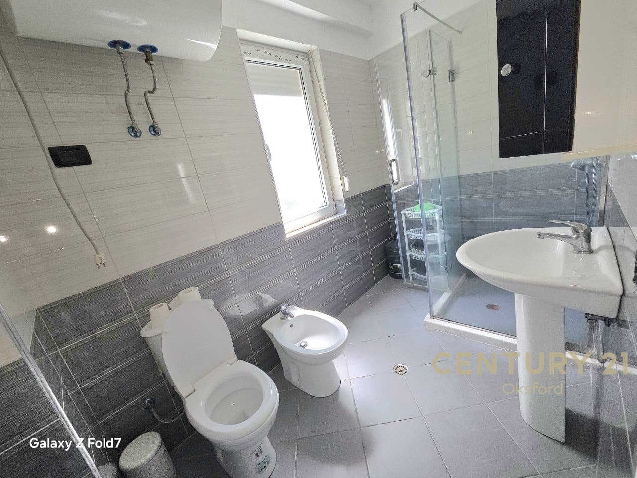 SHESIM DY APARTAMENTE 2+1+2 dhe 1+1 NE SHENGJIN 100 METRA LARG DETIT !