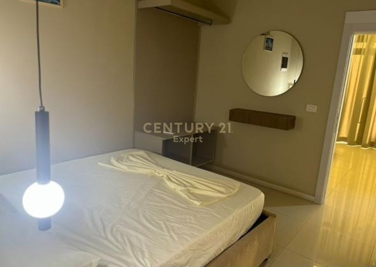 Shitet apartament (garsoniere) në katin 0, në zonën Ujë i Ftohtë, Vlorë.