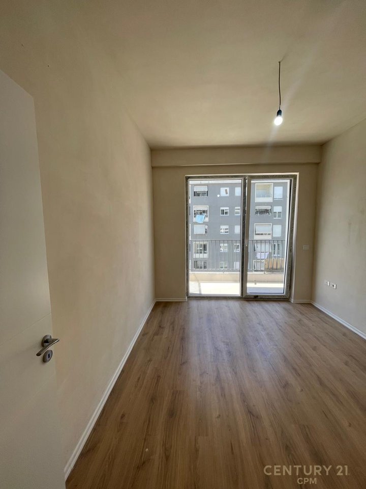 APPARTAMENTO 3+1+2 IN VENDITA A PARIS COMMUNE, BEGA07