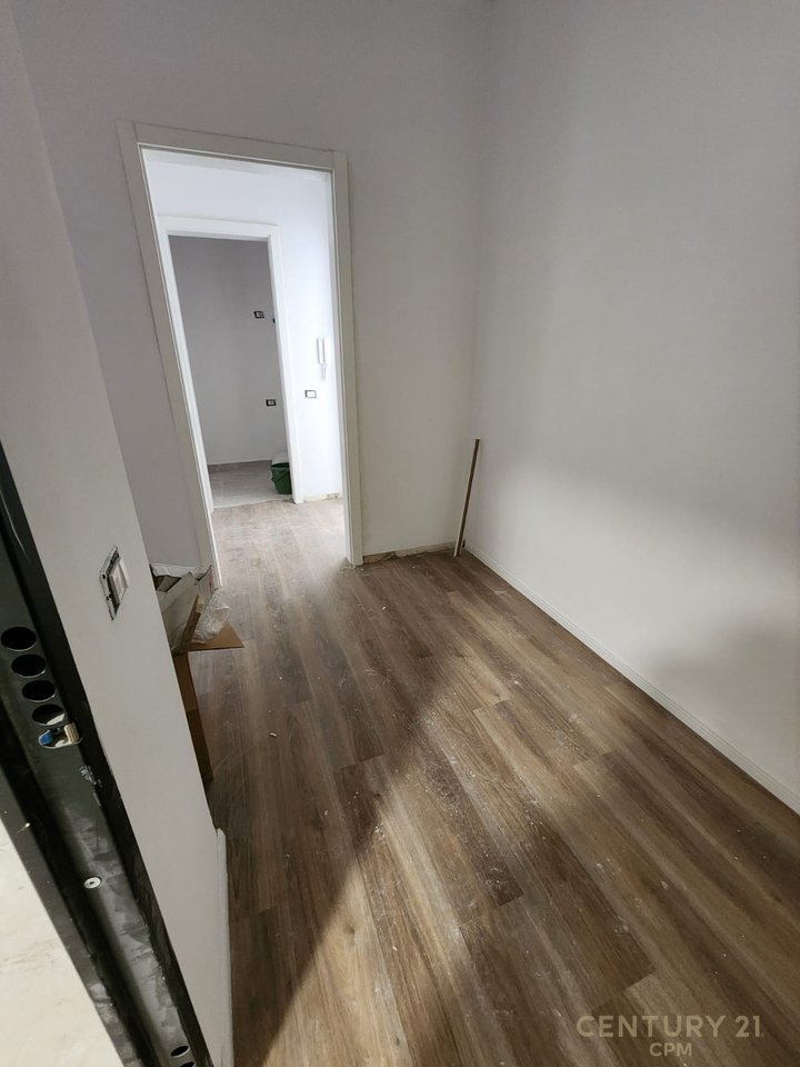 Appartamento 2+1+2 in vendita a Radison Dry Lake, Tirana - €275.000 | 128 m²