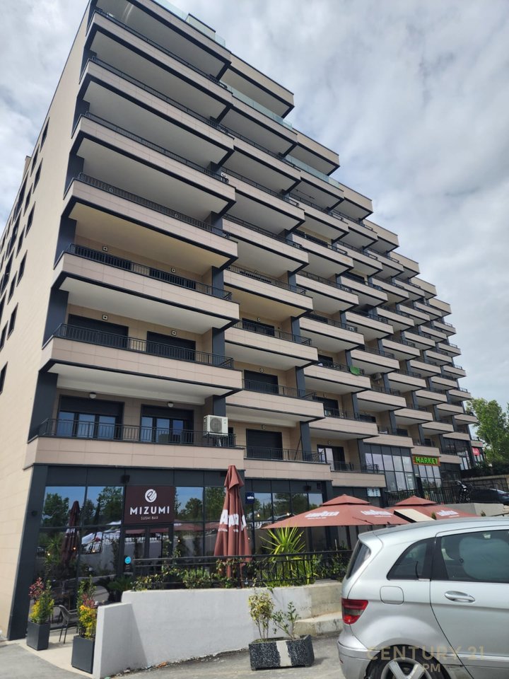 Appartamento 2+1+2 in vendita a Radison Dry Lake, Tirana - €275.000 | 128 m²