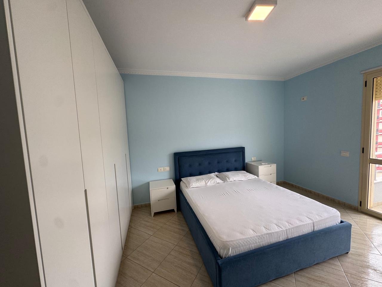 JEPET PER QIRA AFATGJATE APARTAMENTI 2+1, NE SKELE!
