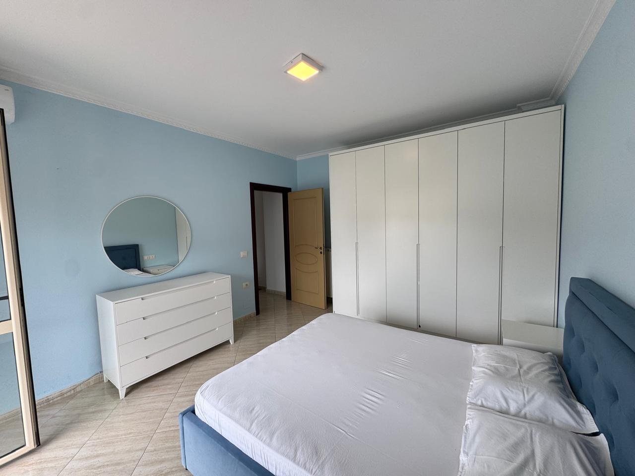 JEPET PER QIRA AFATGJATE APARTAMENTI 2+1, NE SKELE!