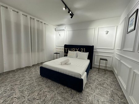 Apartament 1+1+post parkimi per qira në Vlorë