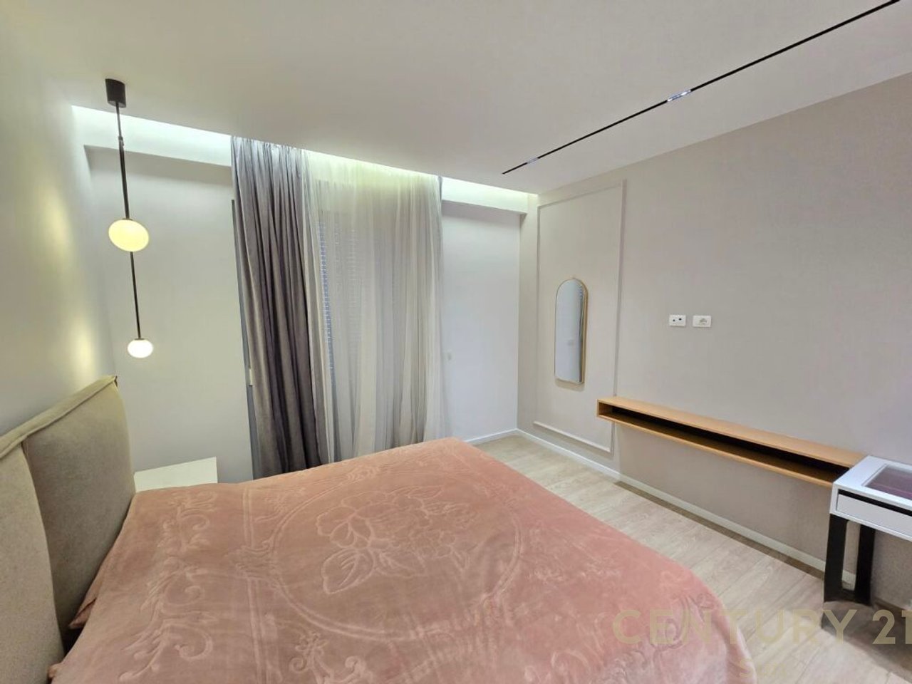 APARTAMENT LUKSOZ  2+1+2 POSTE PARKIMI TEK LIQENI I THATE!