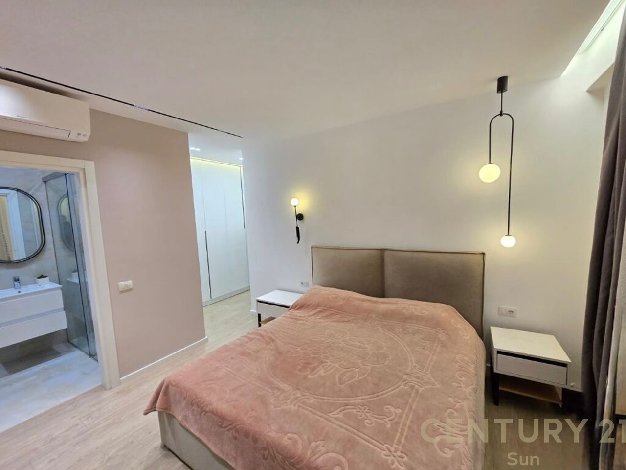 APARTAMENT LUKSOZ  2+1+2 POSTE PARKIMI TEK LIQENI I THATE!