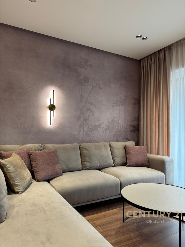 APARTAMENT 1+1 PLUS POST PARKIMI PËR QIRA TE SHKOLLA E KUQE