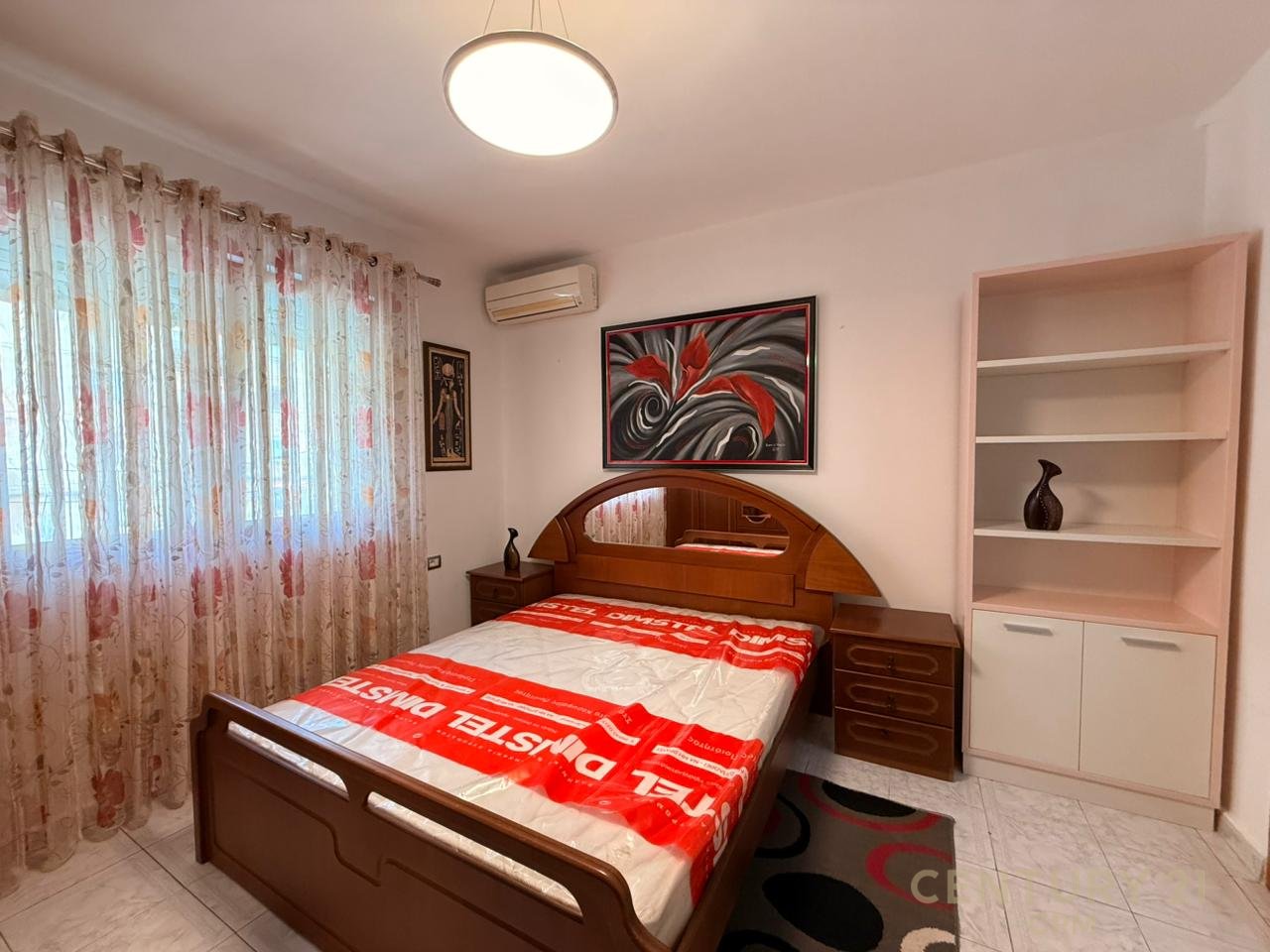APARTAMENT 1+1 ME QIRA PRANE 21 DHJETORIT!