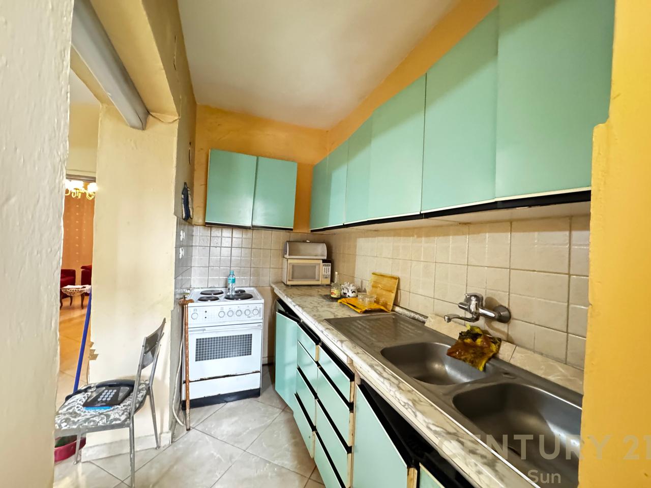 SHITET APARTAMENT 3+1 TEK MOZAIKU I TIRANE