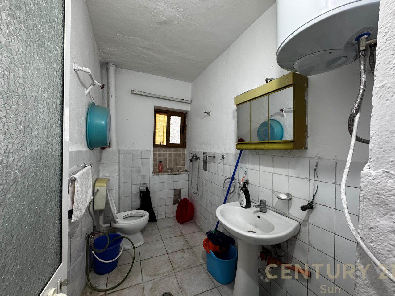SHITET APARTAMENT 3+1 TEK MOZAIKU I TIRANE