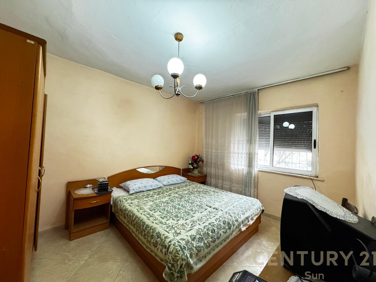 SHITET APARTAMENT 3+1 TEK MOZAIKU I TIRANE