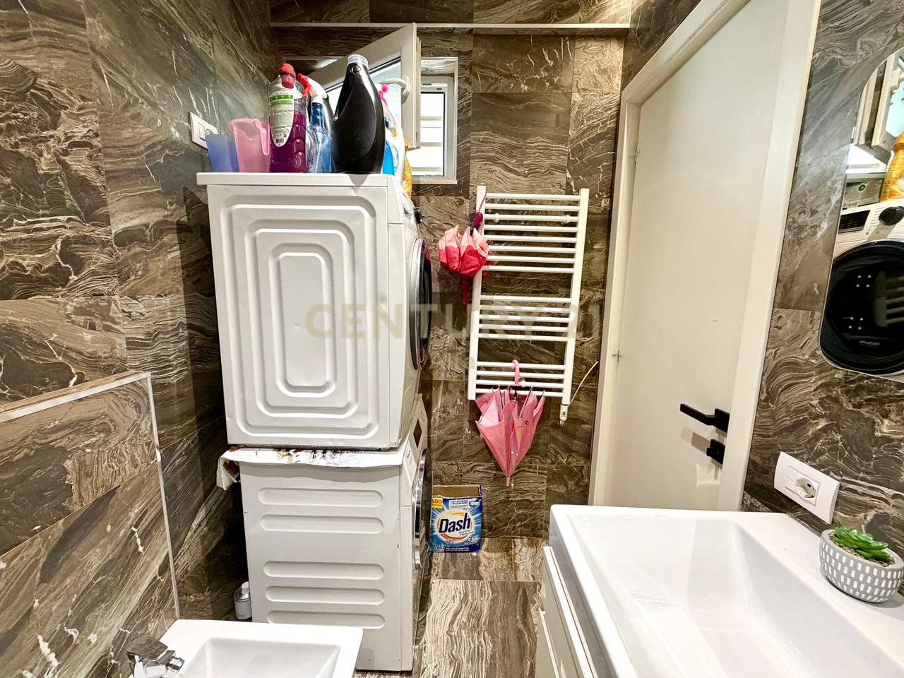 SHESIM, APARTAMENT PREMIUM 2+1+2 me POST PARKIMI, LIQENI I THATE‼️