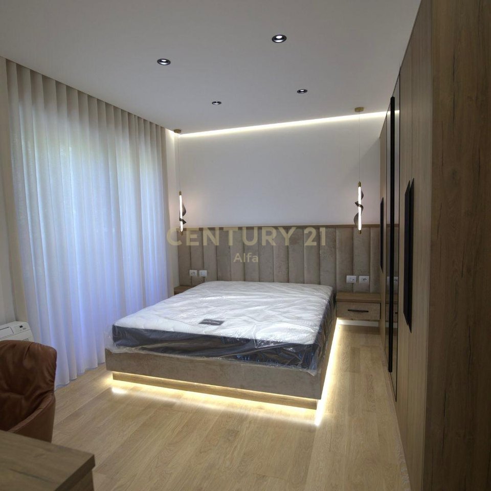 Luxury villas for rent in Petrelë!
