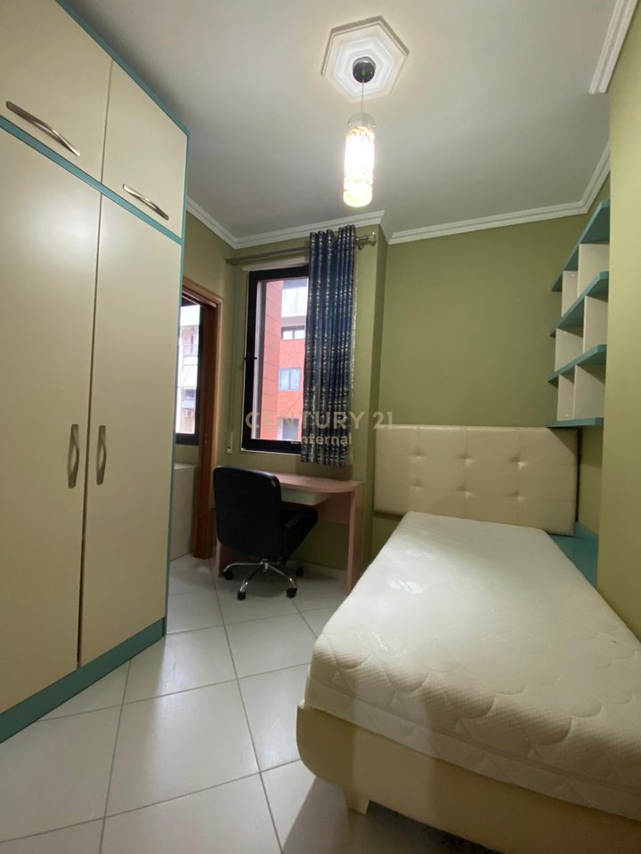 Shitet Apartament 2+1 ne Astir