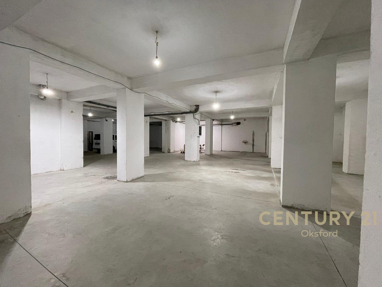 414M2 PARKING AREA FOR SALE IN FRESK
