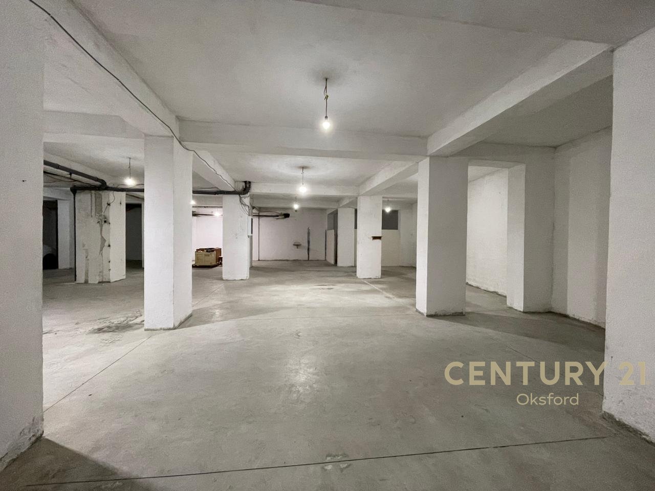 414M2 PARKING AREA FOR SALE IN FRESK