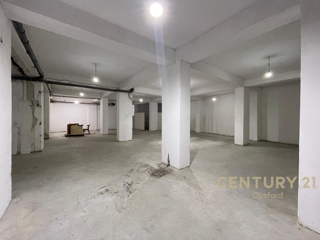 414M2 PARKING AREA FOR SALE IN FRESK