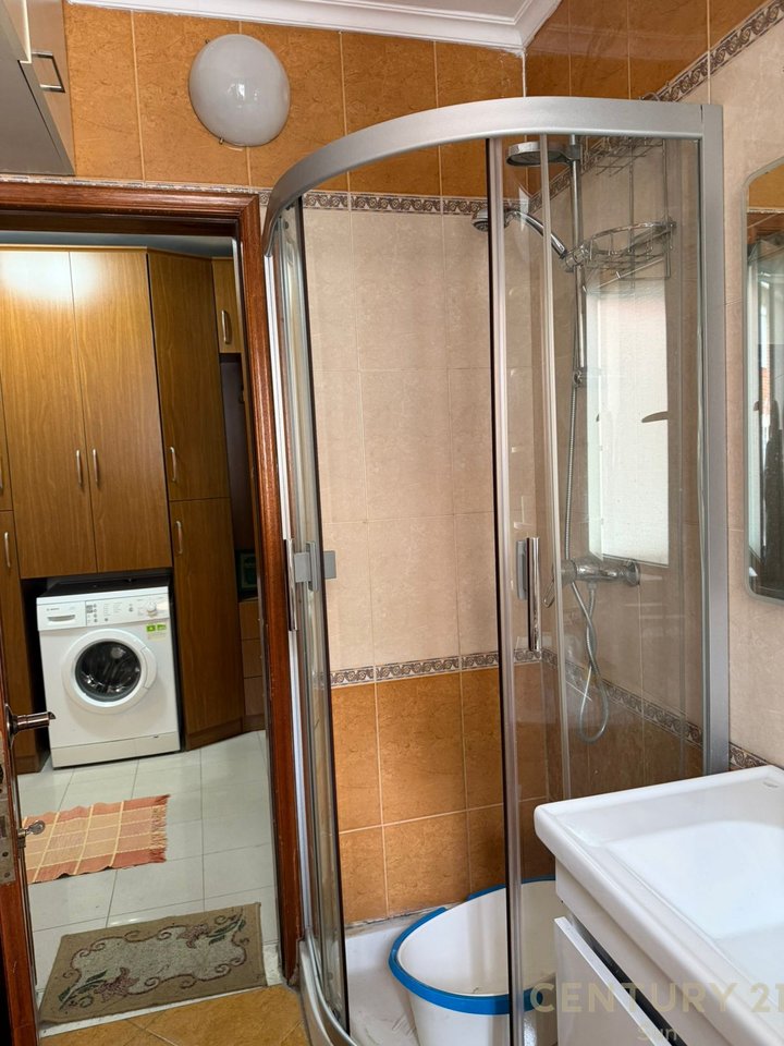 APPARTAMENTO IN AFFITTO 2+1 DI FRONTE ALLA SCUOLA QEMAL STAFA