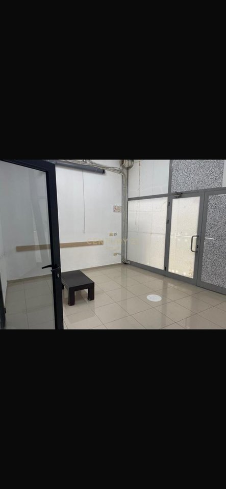 🏢 Unità di Servizio in Affitto – Blue Star, Durrës!